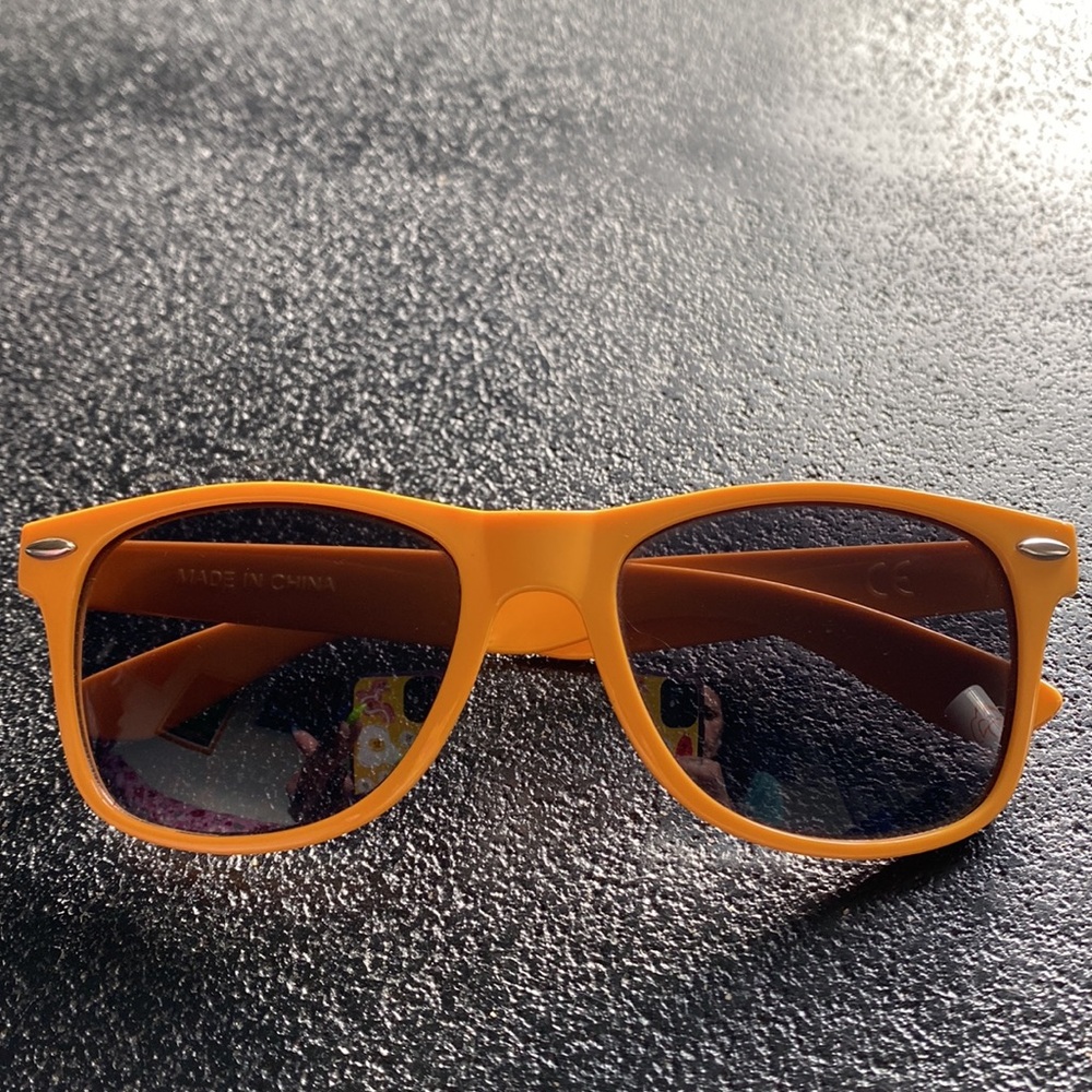 Subaru yellow wayfair sunglasses - Picture 5 of 6